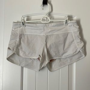 Lululemon Speed Up 2.5” inseam white shorts
